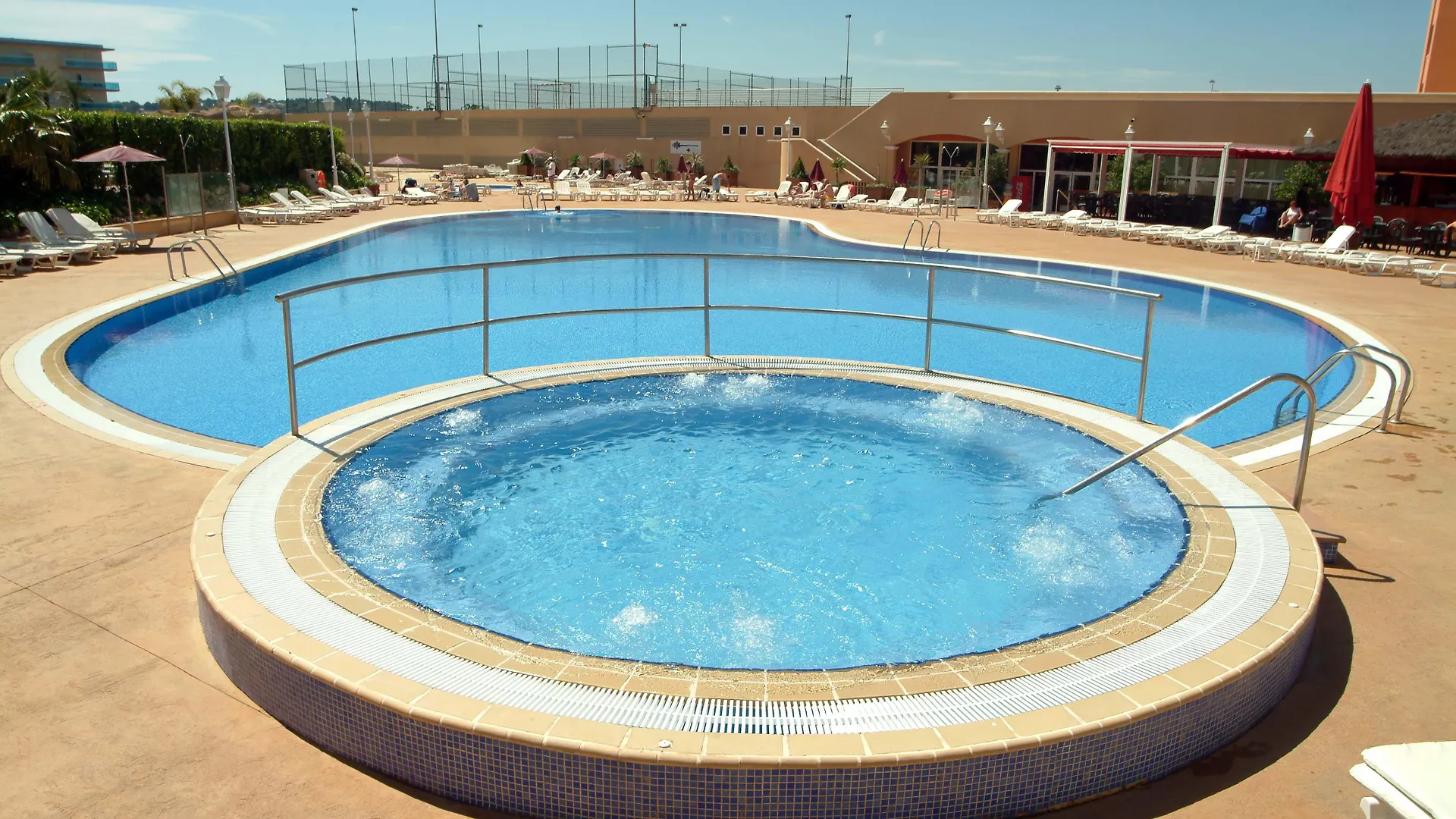 Ohtels La Hacienda Hotel La Pineda Spain