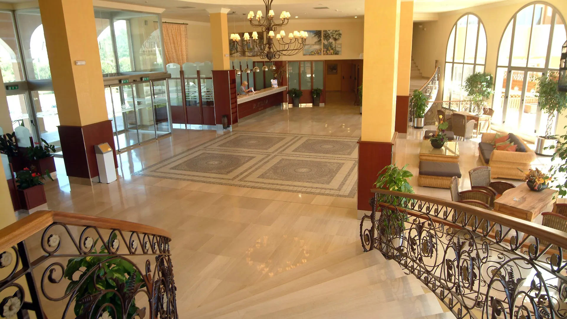Ohtels La Hacienda Hotel La Pineda 4*,  Spain