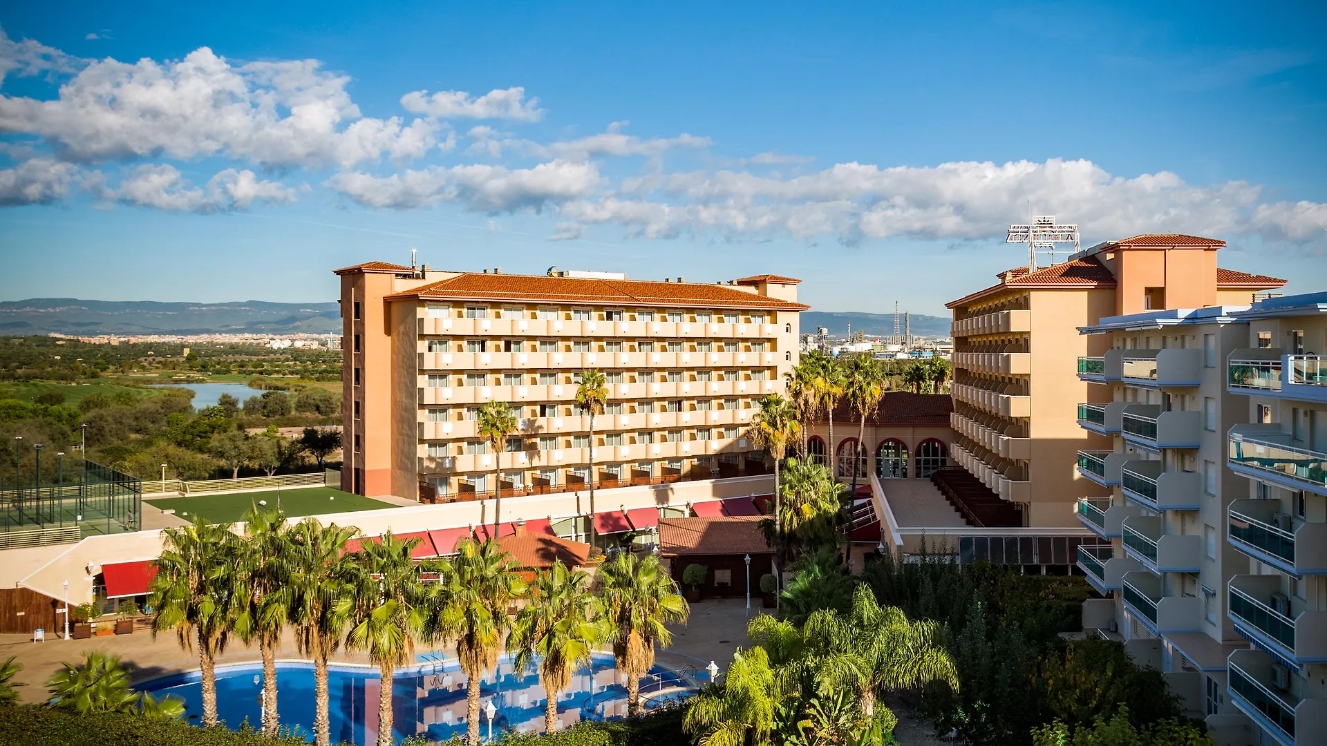 Ohtels La Hacienda Hotel La Pineda Spain