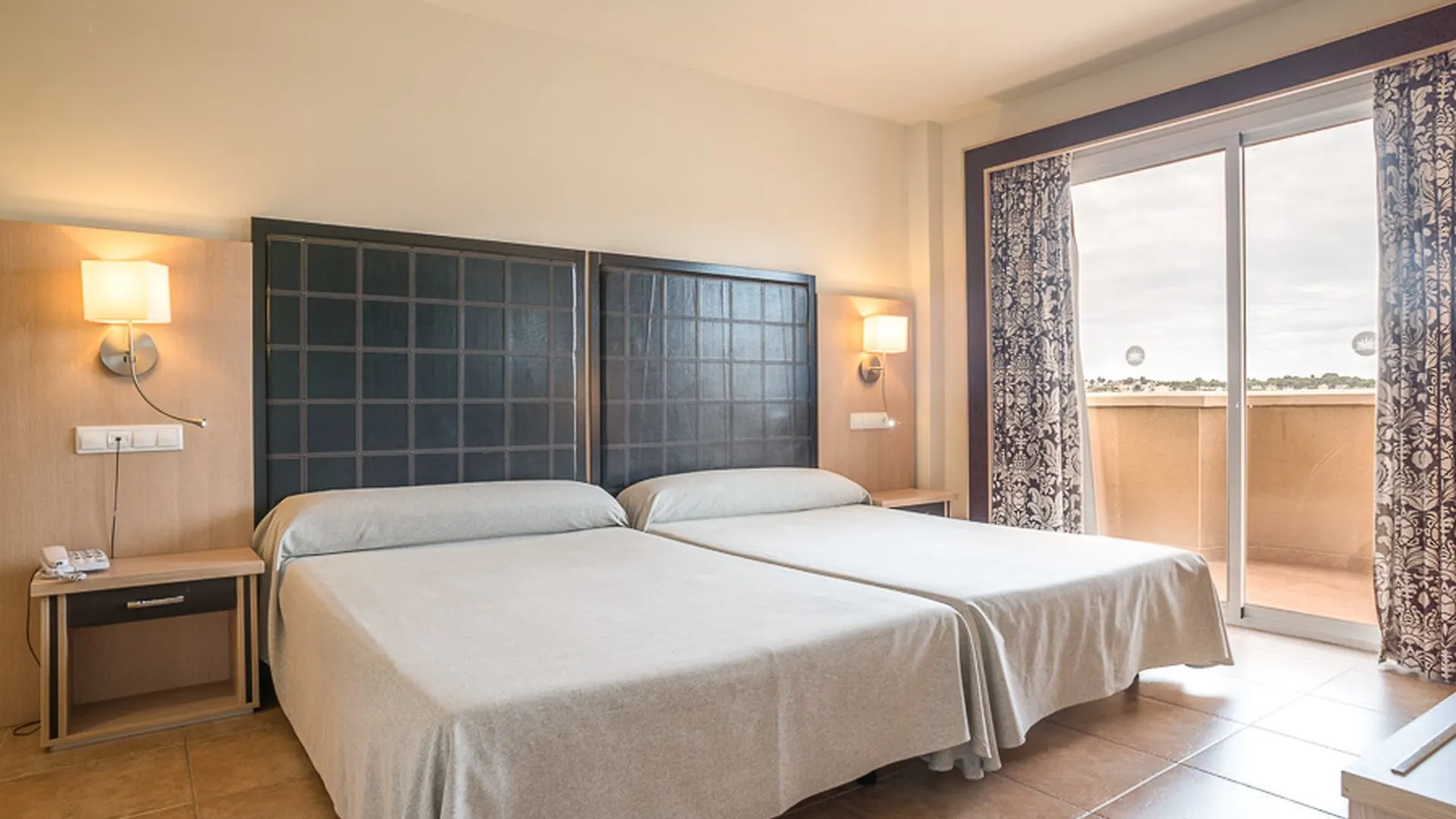 Ohtels La Hacienda Hotel La Pineda